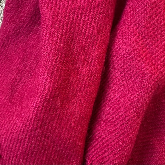 FOREVER 21 Magenta Scarf - Picture 2 of 2